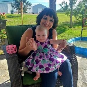 Meet your Posher, Holly